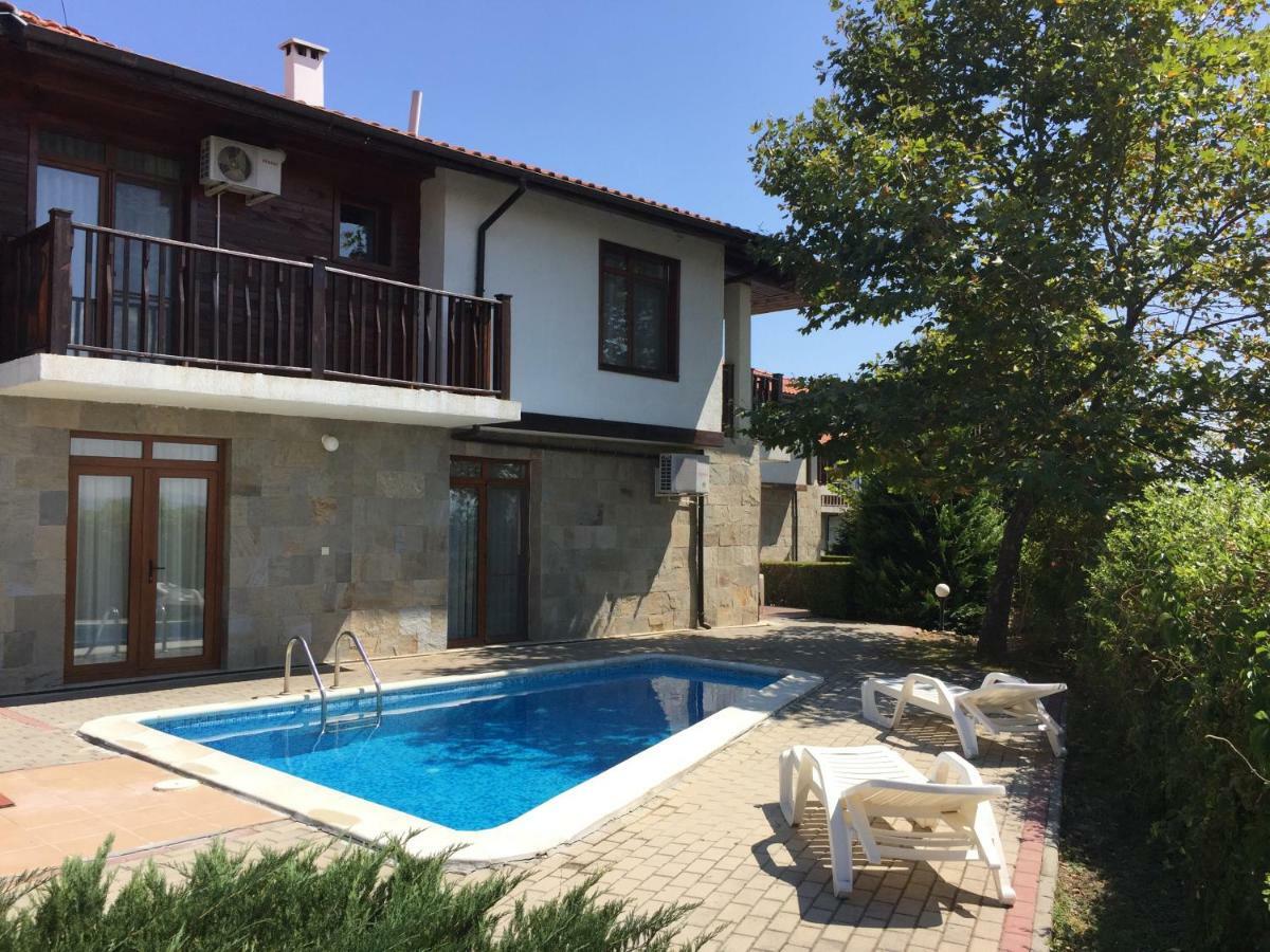 Hilltop Villa Burgas Exterior photo